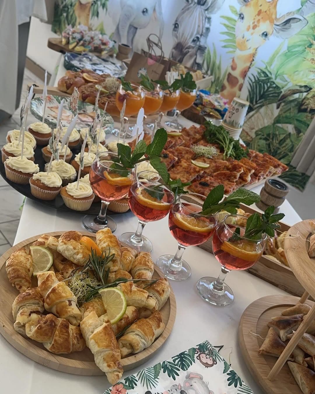 Buffet anniversaire enfant thème jungle — Les Délices d'Aylan